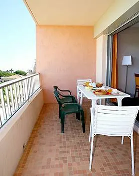 Aparthotel Residhotel Eden Paradise 2*